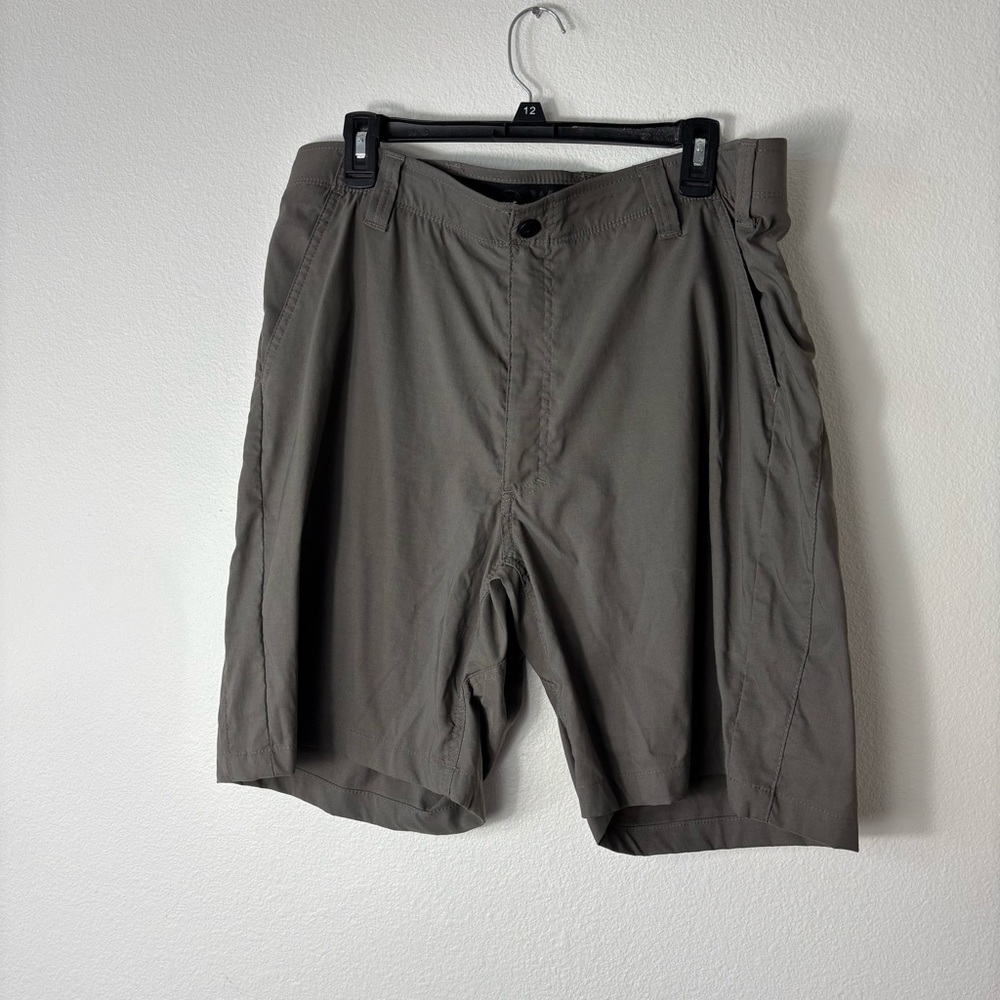 Wrangler’s Men's Outdoor Series Gray Cargo  Shorts size 36